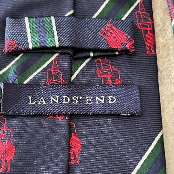 Lands' End Skiing Santa Chairlift Christmas Holiday Classic Navy Silk Neck Tie - Picture 8 of 8